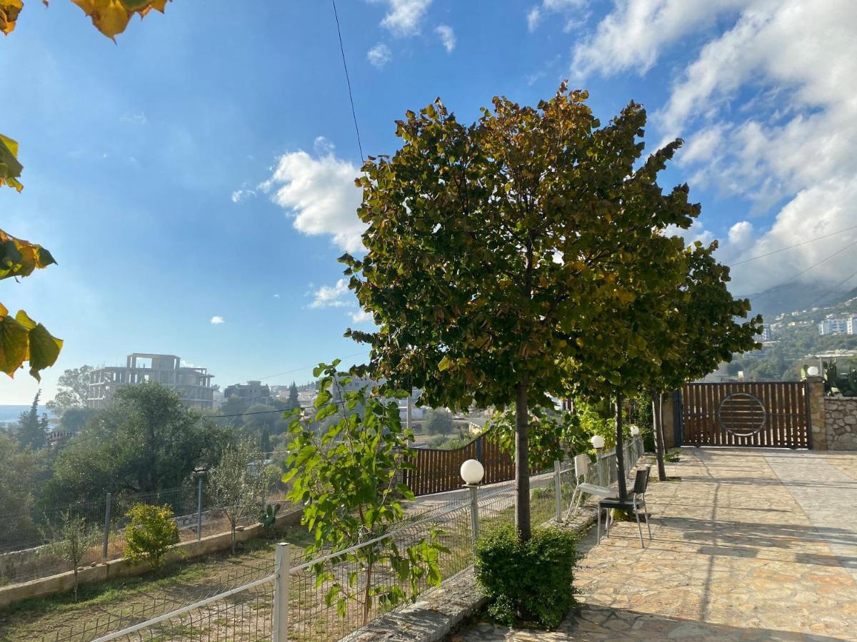 Sea View Hotel Dhermi Exterior photo