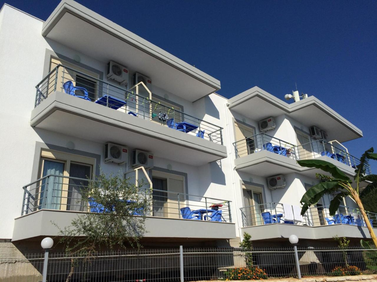 Sea View Hotel Dhermi Exterior photo